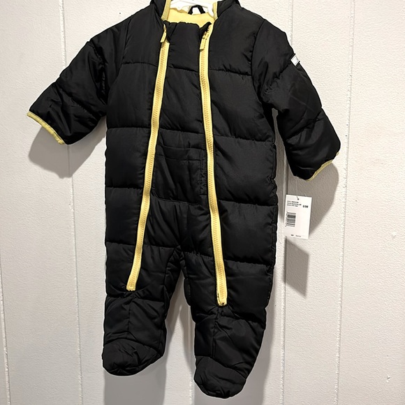 NWT DKNY $85 Zip Up Black Yellow Hooded Puffer Snowsuit NEW - Picture 9 of 9